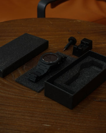 Black Arabic Aura Watch